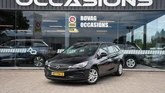 Zwart Gebruikt 2018 Opel Astra Edition Stationwagen | € 11.950 (Eerlijke prijs)