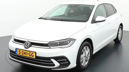 Wit Occasion 2022 VW Polo Highline Hatchback | € 17.995 (Eerlijke prijs)