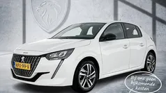 Wit Gebruikt 2023 Peugeot 208 Allure Hatchback | € 19.390 (Eerlijke prijs)