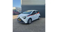 Wit Gebruikt 2021 Toyota Aygo Hatchback | € 8.950 (Eerlijke prijs)