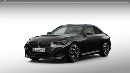 Skyscraper grey metallic (grijs metallic) Nieuw 2025 BMW 220 M Sport Coupé | € 73.074 (Eerlijke prijs)