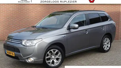 Grijs Occasion 2013 Mitsubishi Outlander Instyle SUV | € 9.950 (Eerlijke prijs)