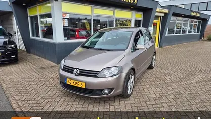 Bruin Gebruikt 2010 VW Golf Plus Cross Trendline MPV | € 5.940 (Eerlijke prijs)