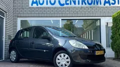 Gebruikt 2008 Renault Clio II Expression Hatchback | € 2.749 (Eerlijke prijs)