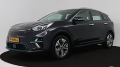 Donker blauw metallic Gebruikt 2022 Kia e-Niro SUV | € 23.945 (Super prijs)