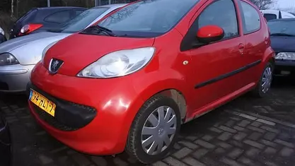 Occasion 2009 Peugeot 107 Hatchback | € 1.995 (Goede deal)