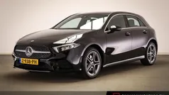 Zwart Gebruikt 2022 Mercedes A250 Business Hatchback | € 30.195 (Eerlijke prijs)