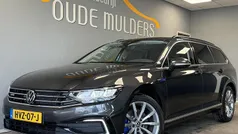 Grijs Gebruikt 2022 VW Passat GTE Stationwagen | € 25.950 (Eerlijke prijs)