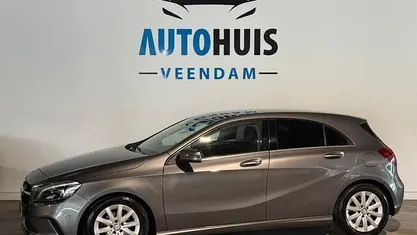 Grijs Gebruikt 2017 Mercedes A180 Business Hatchback | € 10.750 (Eerlijke prijs)