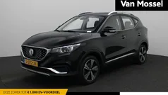 Zwart Gebruikt 2020 MG ZS Luxury Sedan | € 14.995 (Eerlijke prijs)