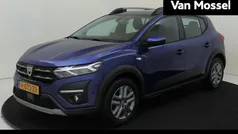 Gebruikt 2022 Dacia Sandero Comfort Hatchback | € 17.935 (Eerlijke prijs)