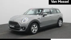 Grijs Gebruikt 2022 Mini Cooper Clubman Essential Stationwagen | € 22.400 (Eerlijke prijs)