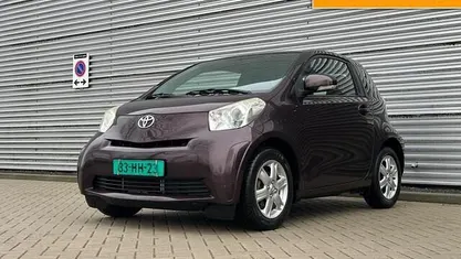 Occasion Toyota iQ Comfort 68 PK (50 kW) 2009 Paars Hatchback