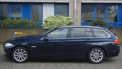 Blauw Gebruikt 2011 BMW 530 Executive Stationwagen | € 7.950 (Eerlijke prijs)