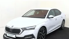 Gebruikt 2022 Skoda Octavia Business Line Hatchback | € 25.750 (Eerlijke prijs)