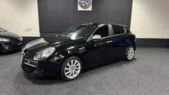 Zwart Gebruikt 2012 Alfa Romeo Giulietta Progression Hatchback | € 7.445 (Super prijs)