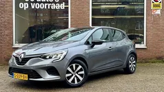 Gebruikt 2022 Renault Clio V Equilibre Hatchback | € 13.950 (Eerlijke prijs)