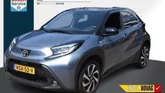 Blauw, metallic lak Gebruikt 2024 Toyota Aygo Pulse Hatchback | € 20.400 (Eerlijke prijs)