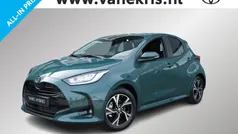 Groen, metallic lak Nieuw 2025 Toyota Yaris Hybrid Comfort Hatchback | € 32.730 (Eerlijke prijs)