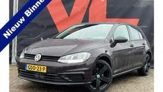 Rood, metallic lak Gebruikt 2017 VW Golf VII Comfortline Hatchback | € 13.748 (Eerlijke prijs)