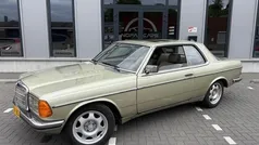Groen Gebruikt 1982 Mercedes 230 | € 6.999
