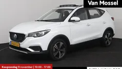 Wit Gebruikt 2020 MG ZS Luxury Sedan | € 14.495 (Eerlijke prijs)