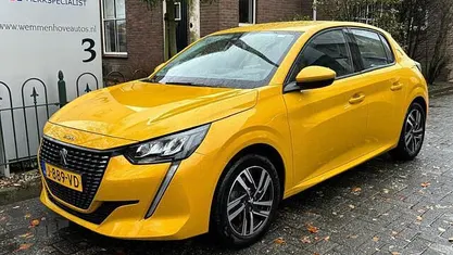 Geel (metallic) Gebruikt 2020 Peugeot 208 Allure Hatchback | € 11.650 (Eerlijke prijs)