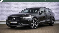 Zwart Gebruikt 2023 Volvo V60 Plus Stationwagen | € 38.399 (Eerlijke prijs)