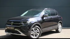 Zwart Gebruikt 2024 VW T-Cross Edition SUV | € 25.550 (Eerlijke prijs)