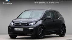 Zwart, metallic lak Gebruikt 2020 BMW i3 Comfort Edition Hatchback | € 18.450 (Eerlijke prijs)