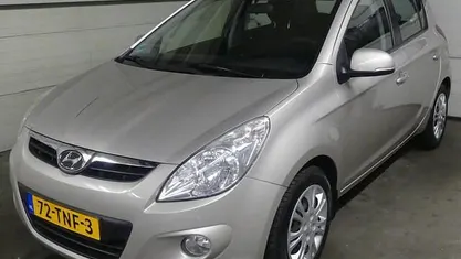 Grijs Occasion 2012 Hyundai i20 Hatchback | € 3.945 (Eerlijke prijs)