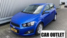 Blauw, metallic lak Gebruikt 2011 Chevrolet Aveo LTZ Hatchback | € 3.650 (Eerlijke prijs)