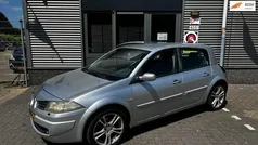 Grijs Gebruikt 2007 Renault Mégane II Hatchback | € 2.450 (Eerlijke prijs)