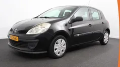 Zwart Gebruikt 2006 Renault Clio II Hatchback | € 1.790 (Goede deal)