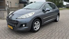 Grijs, metallic lak Gebruikt 2011 Peugeot 207 Active Hatchback | € 3.945 (Eerlijke prijs)