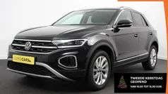 Zwart Gebruikt 2022 VW T-Roc Style SUV | € 27.440 (Goede deal)