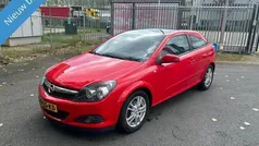 Rood, metallic lak Gebruikt 2008 Opel Astra GTC Hatchback | € 2.499 (Eerlijke prijs)