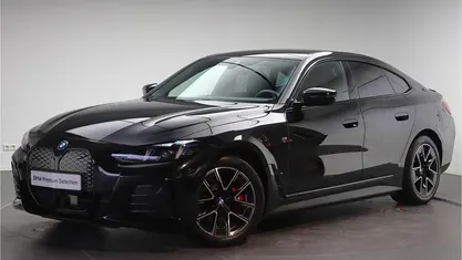 Zwart Gebruikt 2024 BMW i4 M Sport Sedan | € 48.950 (Eerlijke prijs)