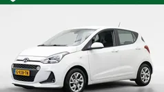 Wit Gebruikt 2019 Hyundai i10 Comfort Hatchback | € 10.890 (Eerlijke prijs)