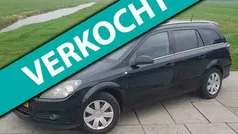 Zwart Gebruikt 2005 Opel Astra Cosmo Stationwagen | € 1.495 (Eerlijke prijs)