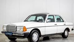 Gebruikt 1982 Mercedes 240 Sedan | € 4.900