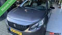 Grijs Gebruikt 2018 Peugeot 2008 Allure SUV | € 10.950 (Eerlijke prijs)