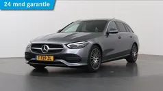 Selenietgrijs Gebruikt 2023 Mercedes 180 Luxury Sedan | € 40.850 (Eerlijke prijs)