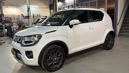 Wit (metallic) Gebruikt 2021 Suzuki Ignis Style Hatchback | € 16.450 (Goede deal)
