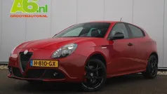 Rosso alfa Gebruikt 2020 Alfa Romeo Giulietta Hatchback | € 18.999