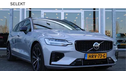 Occasion 2025 Volvo V60 Plus Stationwagen | € 45.900 (Eerlijke prijs)
