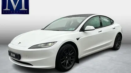 Wit Occasion 2026 Tesla Model 3 Long Range AWD Sedan | € 39.899 (Eerlijke prijs)