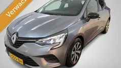 Grijs Gebruikt 2022 Renault Clio V Equilibre Hatchback | € 14.250 (Eerlijke prijs)