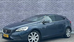 Blauw Gebruikt 2017 Volvo V40 Stationwagen | € 14.694 (Eerlijke prijs)
