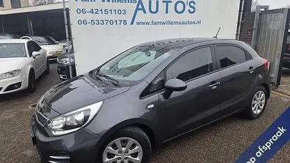 Occasion Kia Rio 84 PK (61 kW) 2015 Grijs Hatchback
